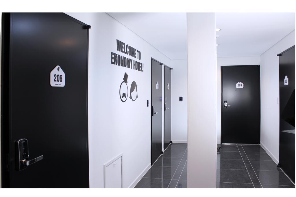 Ekonomy Hotel Dongdaemun Seoel Buitenkant foto