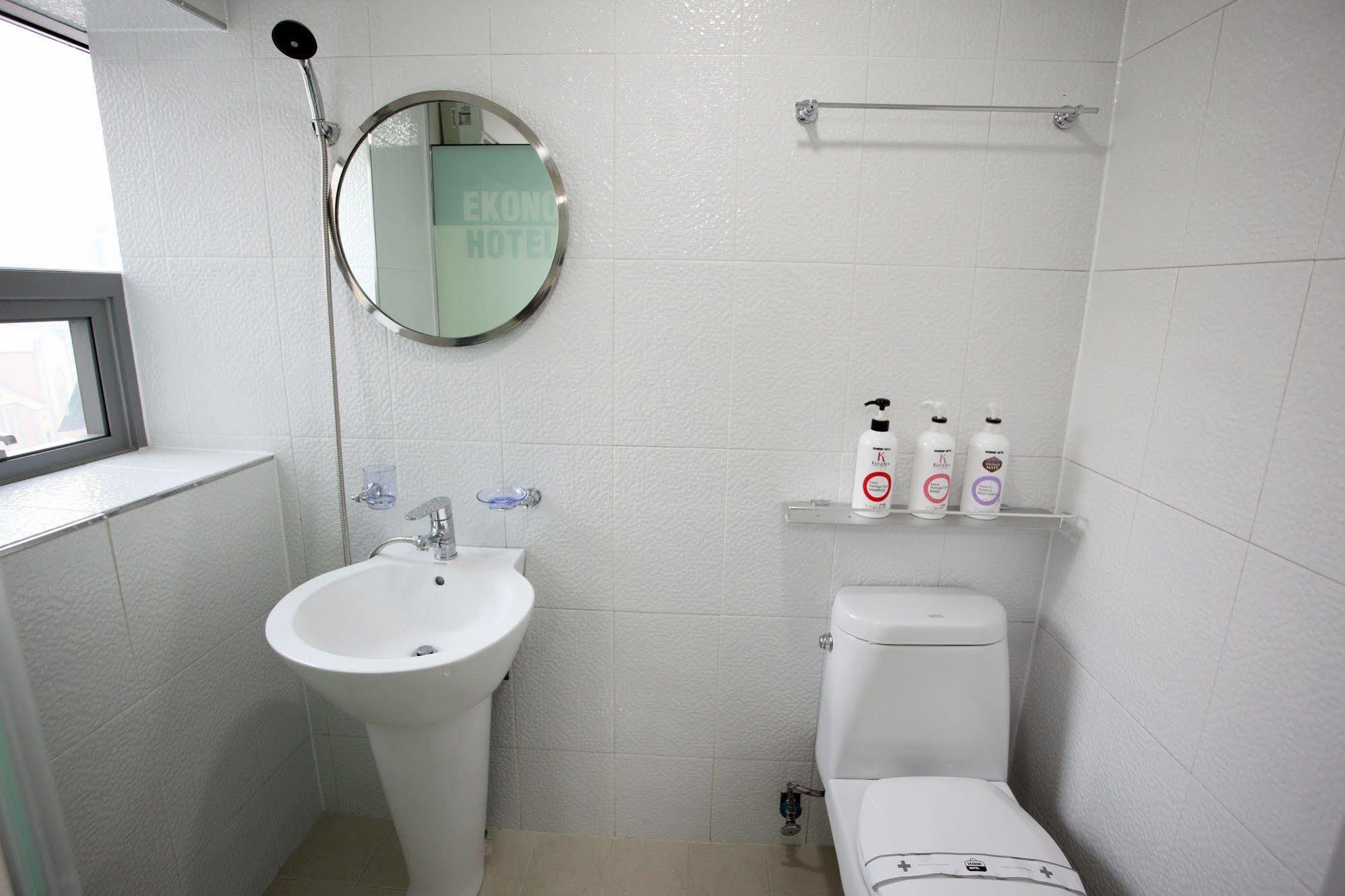 Ekonomy Hotel Dongdaemun Seoel Buitenkant foto