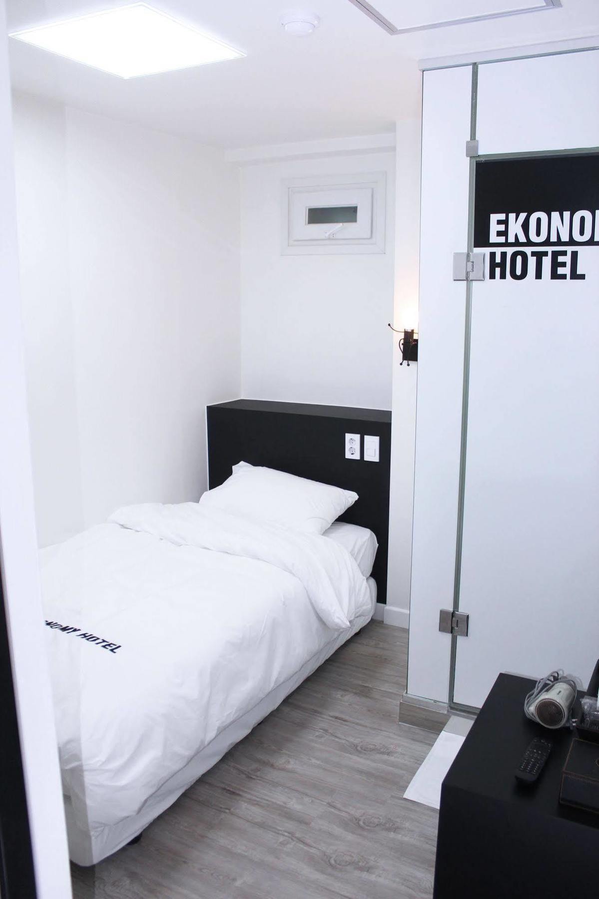 Ekonomy Hotel Dongdaemun Seoel Buitenkant foto